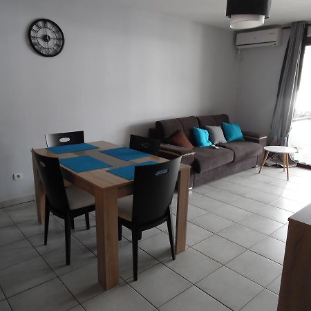 Airport Appart Apartment Sainte Clotilde Bagian luar foto