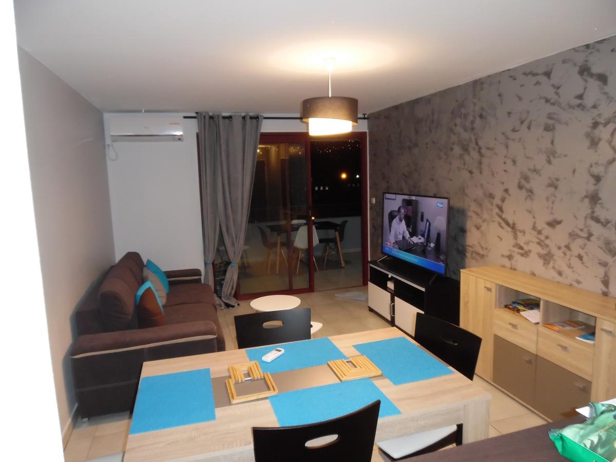 Airport Appart Apartment Sainte Clotilde Bagian luar foto