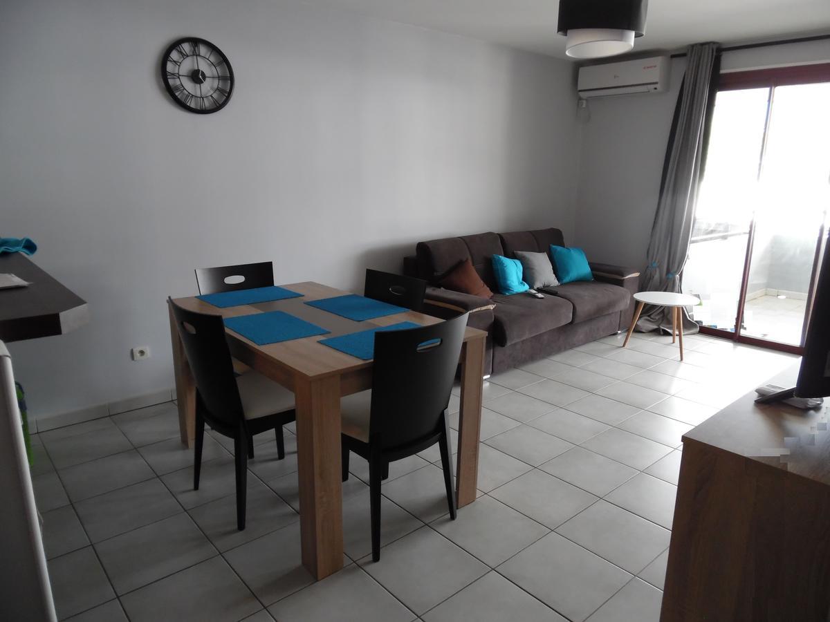 Airport Appart Apartment Sainte Clotilde Bagian luar foto